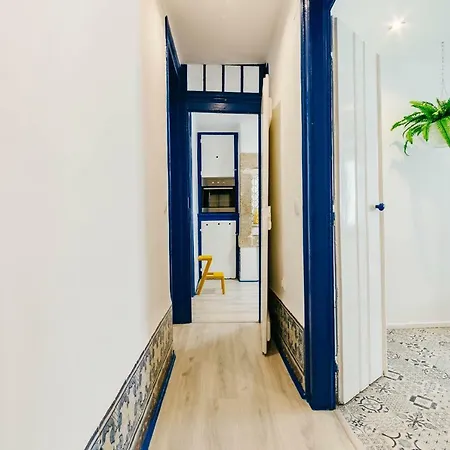 Your Second In Chiado Lizbona